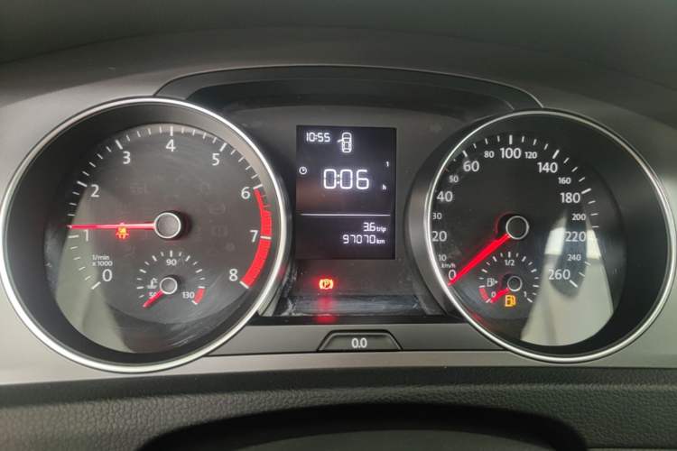 Used Volkswagen Golf 2016 1.6L Manual Fashion Edition Instrument Cluster