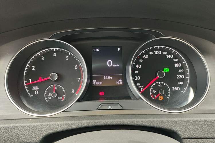 Used Volkswagen Golf 2016 230TSI Automatic Comfort Version Instrument Cluster