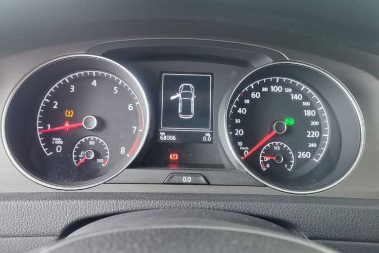 Used Volkswagen Golf 2016 230TSI Automatic Luxury Version Instrument Cluster