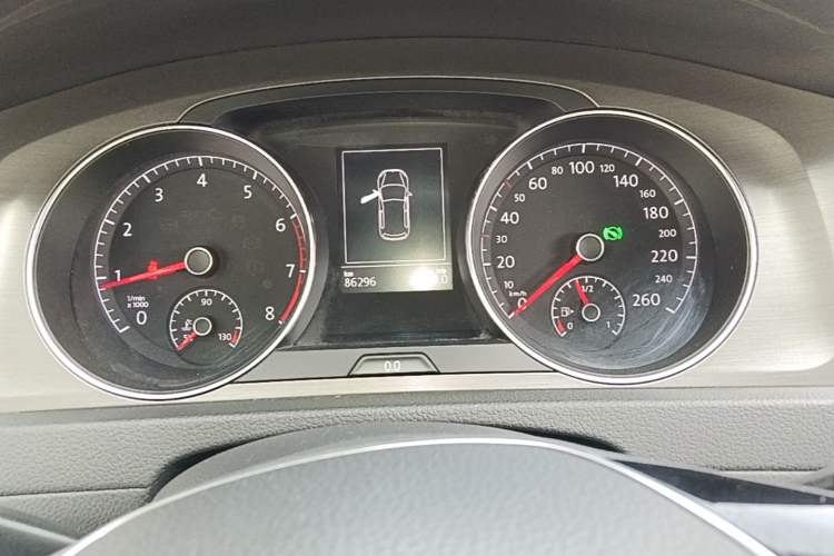 Used Volkswagen Golf 2016 1.6L Automatic Comfort Model Instrument Cluster