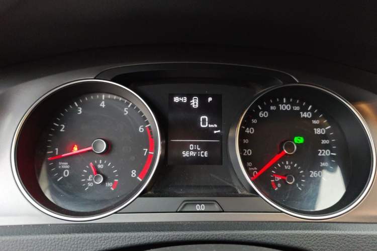 Used Volkswagen Golf 2016 1.6L Automatic Fashion Model Instrument Cluster