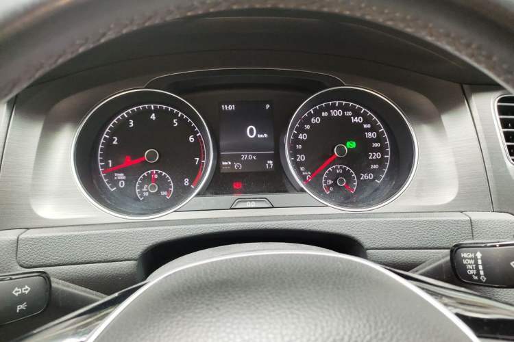 Used Volkswagen Golf 2016 230TSI Automatic Luxury Version Instrument Cluster