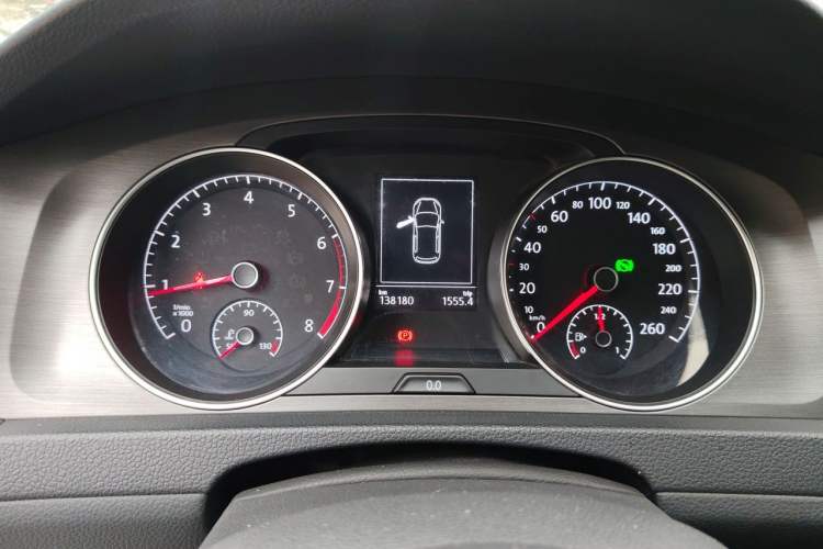Used Volkswagen Golf 2016 1.6L Automatic Comfort Model Instrument Cluster