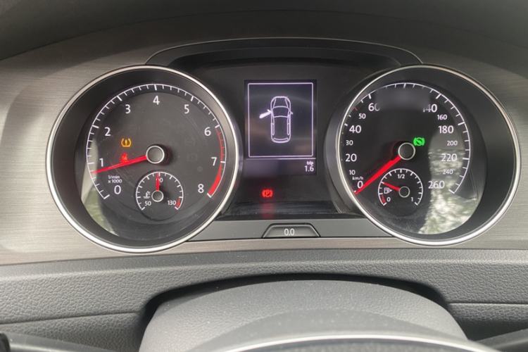 Used Volkswagen Golf 2016 1.6L Automatic Comfort Model Instrument Cluster