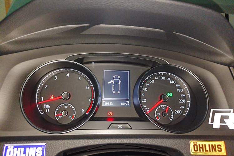 Used Volkswagen Golf 2016 230TSI Automatic Comfort Version Instrument Cluster