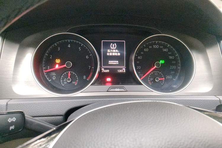 Used Volkswagen Golf 2016 1.6L Automatic Comfort Model Instrument Cluster