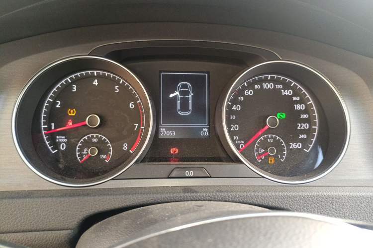 Used Volkswagen Golf 2016 230TSI Automatic Comfort Version Instrument Cluster