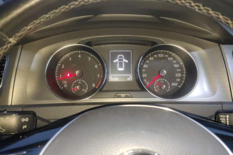 Used Volkswagen Golf 2016 230TSI Automatic Comfort Version Instrument Cluster