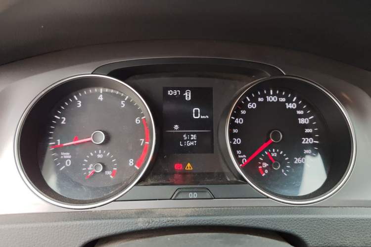 Used Volkswagen Golf 2016 1.6L Manual Fashion Edition Instrument Cluster