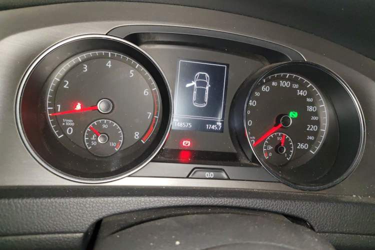 Used Volkswagen Golf 2016 230TSI Automatic Luxury Version Instrument Cluster