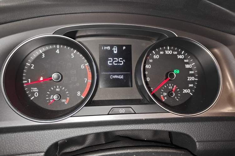 Used Volkswagen Golf 2016 1.6L Automatic Fashion Model Instrument Cluster