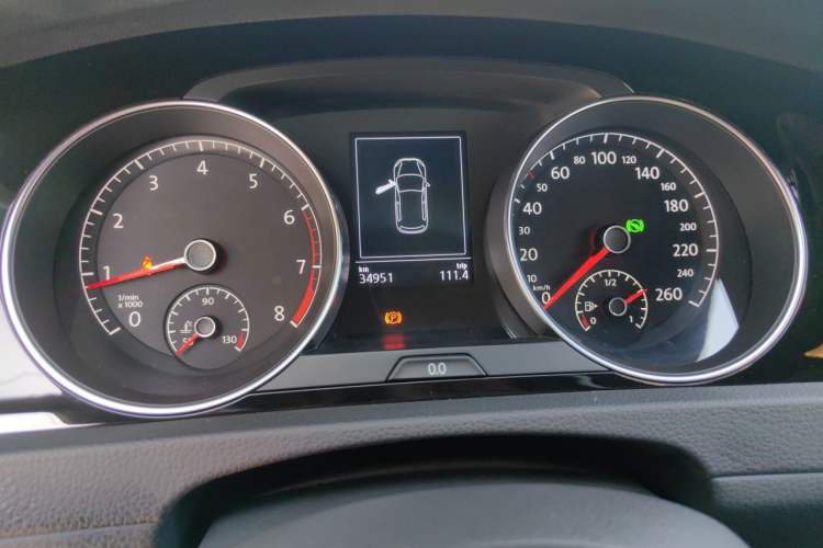 Used Volkswagen Golf 2016 1.4TSI Automatic R-Line Instrument Cluster