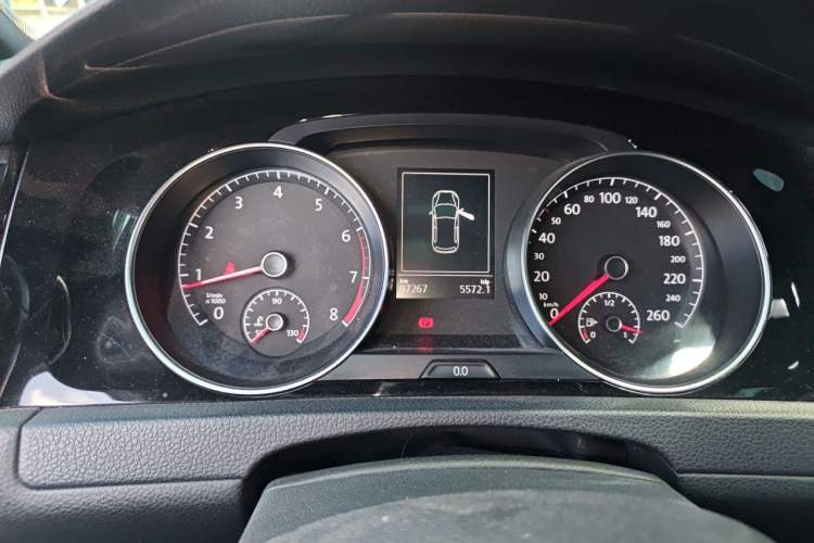 Used Volkswagen Golf 2016 1.4TSI Automatic R-Line Instrument Cluster