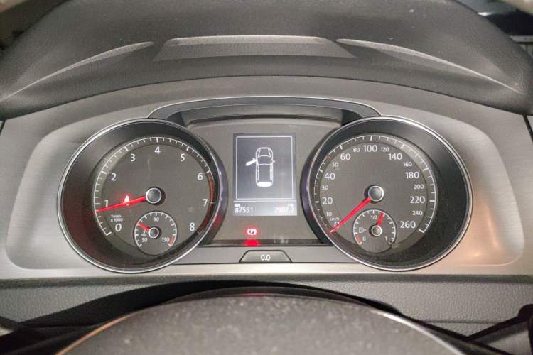 Used Volkswagen Golf 2016 230TSI Automatic Comfort Version Instrument Cluster