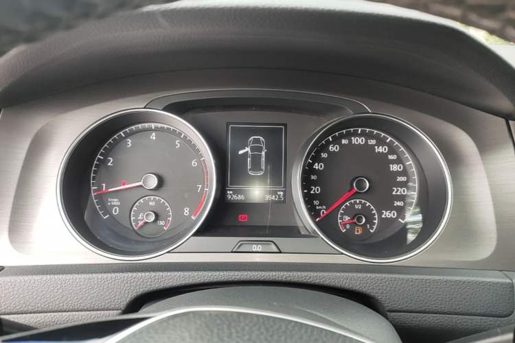 Used Volkswagen Golf 2016 230TSI Automatic Luxury Version Instrument Cluster
