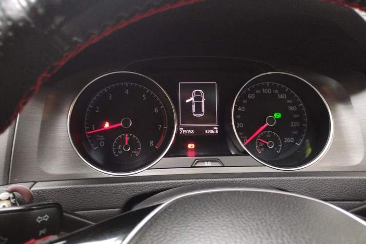 Used Volkswagen Golf 2016 230TSI Automatic Luxury Version Instrument Cluster