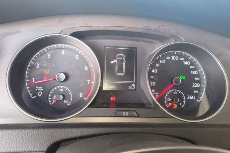 Used Volkswagen Golf 2016 230TSI Automatic Comfort Version Instrument Cluster