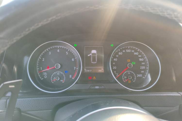 Used Volkswagen Golf 2016 1.4TSI Automatic R-Line Instrument Cluster