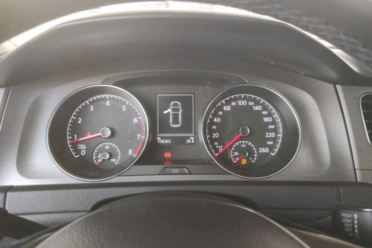 Used Volkswagen Golf 2016 230TSI Automatic Comfort Version Instrument Cluster