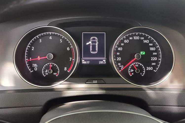 Used Volkswagen Golf 2016 230TSI Automatic Luxury Version Instrument Cluster