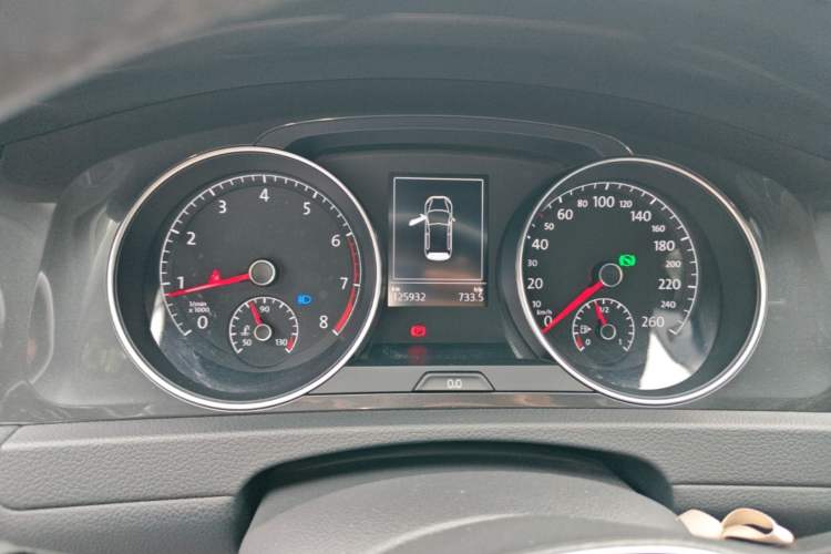 Used Volkswagen Golf 2016 230TSI Automatic Luxury Version Instrument Cluster