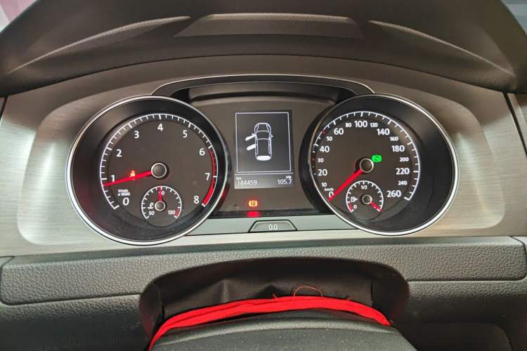 Used Volkswagen Golf 2016 230TSI Automatic Luxury Version Instrument Cluster