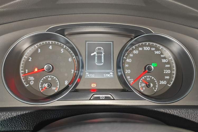Used Volkswagen Golf 2016 1.6L Automatic Comfort Model Instrument Cluster