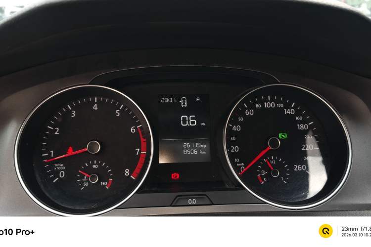 Used Volkswagen Golf 2016 1.6L Automatic Fashion Model Instrument Cluster