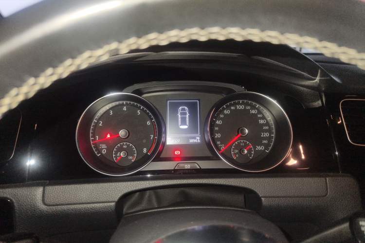 Used Volkswagen Golf 2016 1.4TSI Automatic R-Line Instrument Cluster