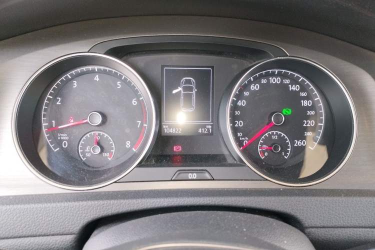 Used Volkswagen Golf 2016 230TSI Automatic Comfort Version Instrument Cluster