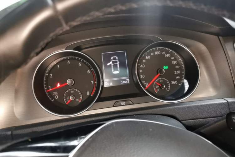 Used Volkswagen Golf 2016 230TSI Automatic Luxury Version Instrument Cluster