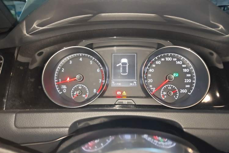 Used Volkswagen Golf 2016 1.4TSI Automatic R-Line Instrument Cluster