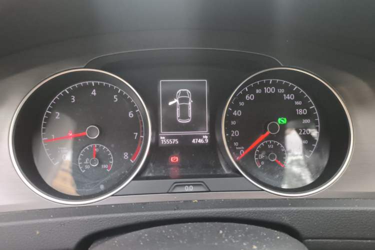 Used Volkswagen Golf 2016 230TSI Automatic Comfort Version Instrument Cluster