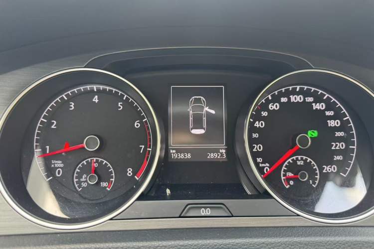 Used Volkswagen Golf 2016 230TSI Automatic Luxury Version Instrument Cluster