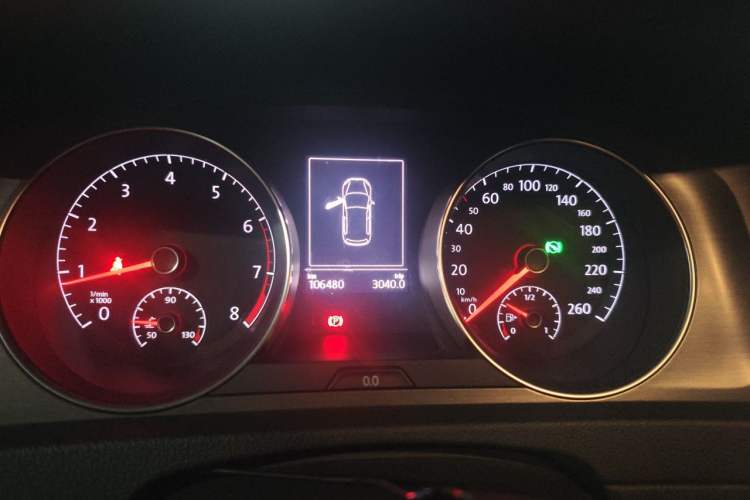 Used Volkswagen Golf 2016 230TSI Automatic Comfort Version Instrument Cluster