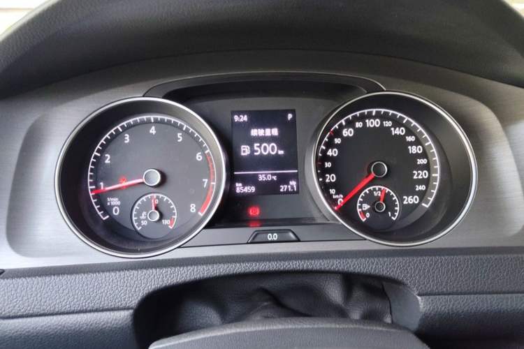 Used Volkswagen Golf 2016 230TSI Automatic Comfort Version Instrument Cluster