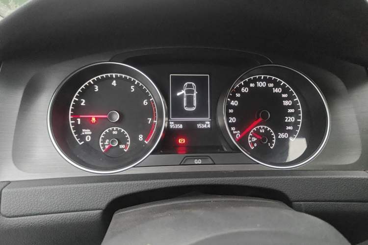 Used Volkswagen Golf 2016 230TSI Automatic Luxury Version Instrument Cluster