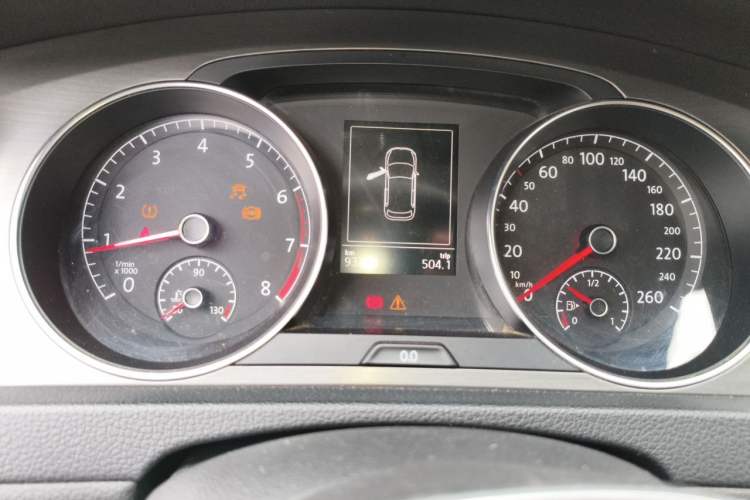 Used Volkswagen Golf 2016 230TSI Automatic Luxury Version Instrument Cluster