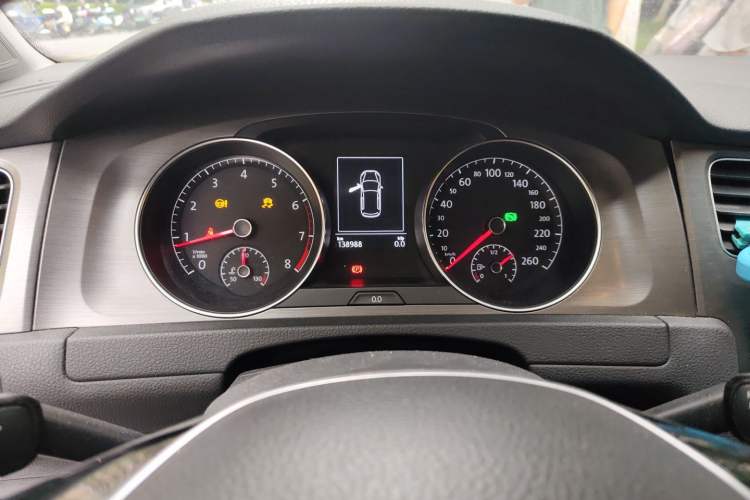 Used Volkswagen Golf 2016 230TSI Automatic Comfort Version Instrument Cluster