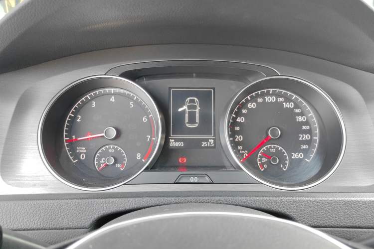 Used Volkswagen Golf 2016 1.6L Automatic Comfort Model Instrument Cluster