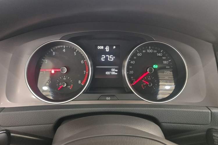 Used Volkswagen Golf 2016 1.6L Automatic Fashion Model Instrument Cluster