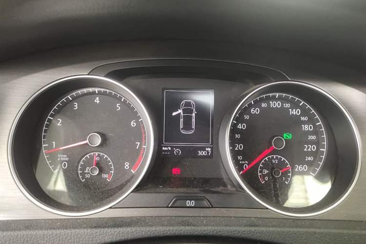 Used Volkswagen Golf 2016 1.6L Automatic Comfort Model Instrument Cluster