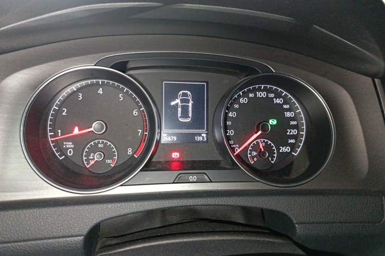 Used Volkswagen Golf 2016 230TSI Automatic Comfort Version Instrument Cluster