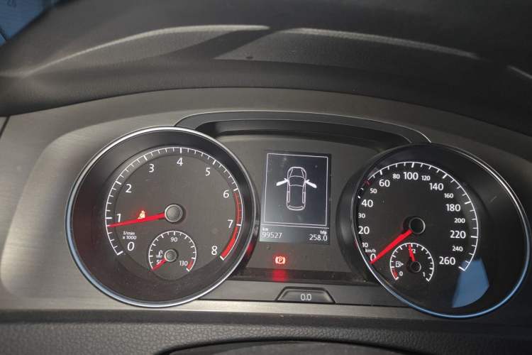 Used Volkswagen Golf 2016 230TSI Automatic Luxury Version Instrument Cluster