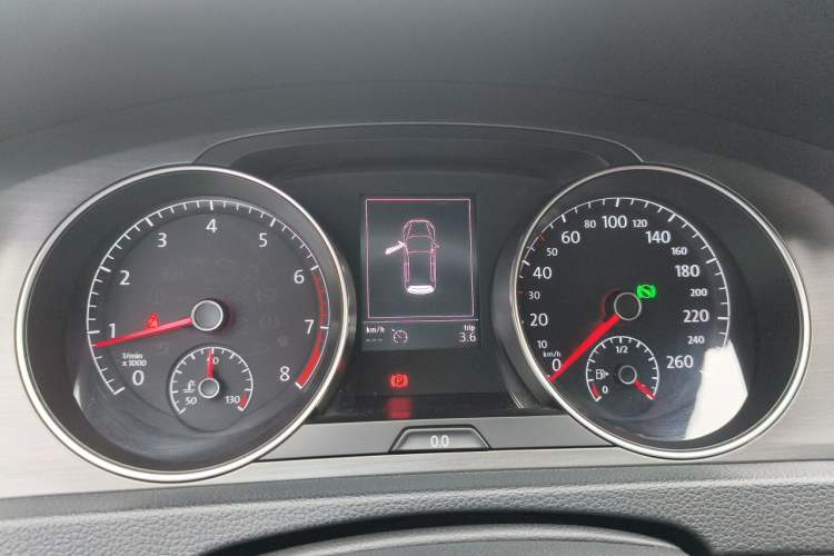 Used Volkswagen Golf 2016 1.6L Automatic Comfort Model Instrument Cluster