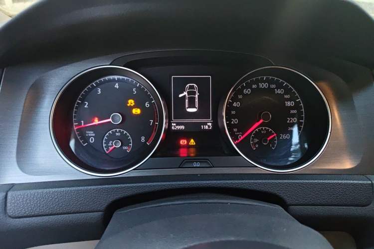 Used Volkswagen Golf 2016 1.6L Automatic Comfort Model Instrument Cluster