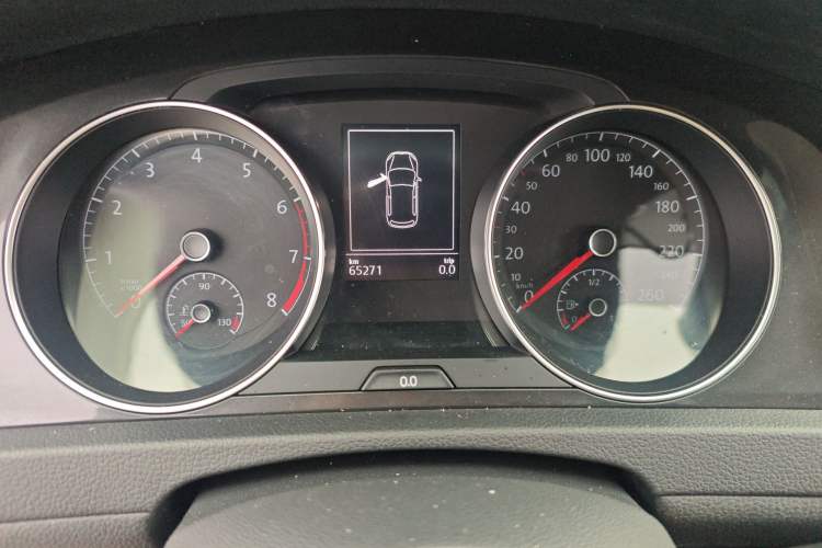 Used Volkswagen Golf 2016 1.6L Automatic Comfort Model Instrument Cluster