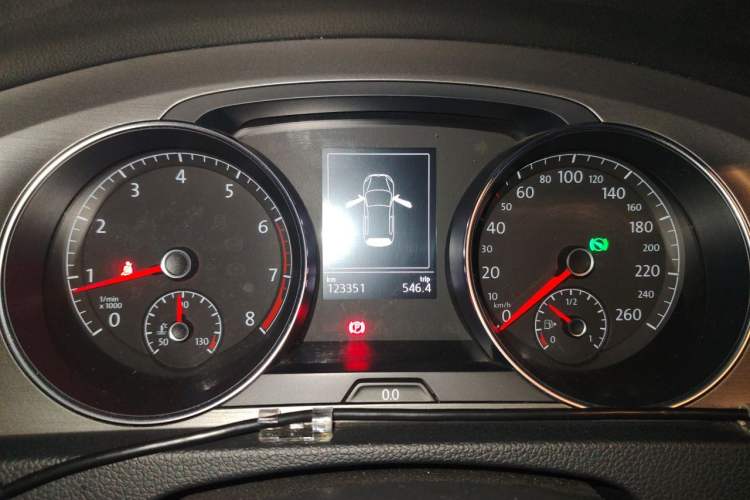 Used Volkswagen Golf 2016 230TSI Automatic Comfort Version Instrument Cluster