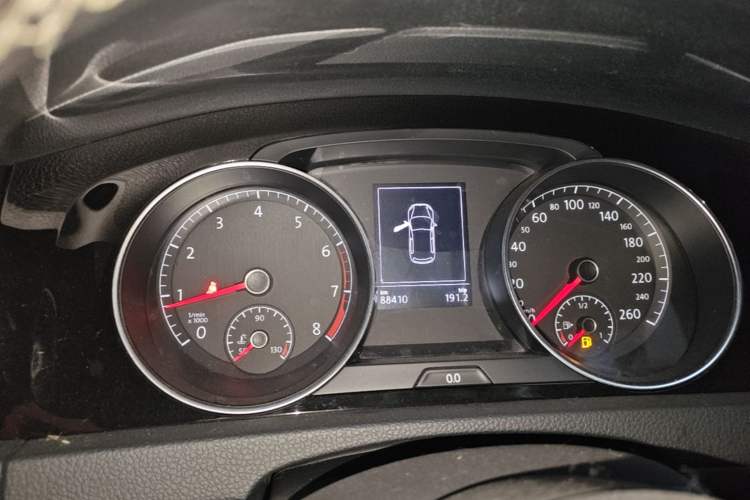 Used Volkswagen Golf 2016 1.4TSI Automatic R-Line Instrument Cluster
