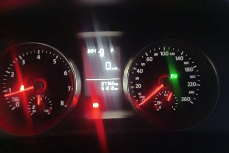 Used Volkswagen Golf 2016 1.6L Automatic Fashion Model Instrument Cluster